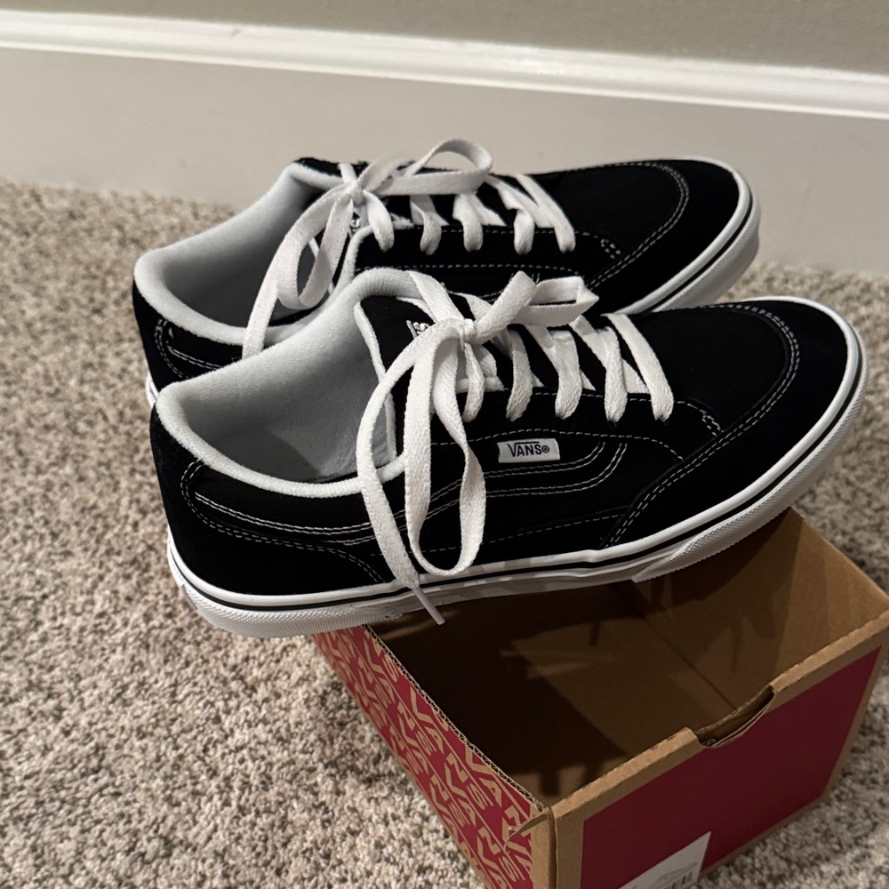 Vans Women’s Black and White Sneakers